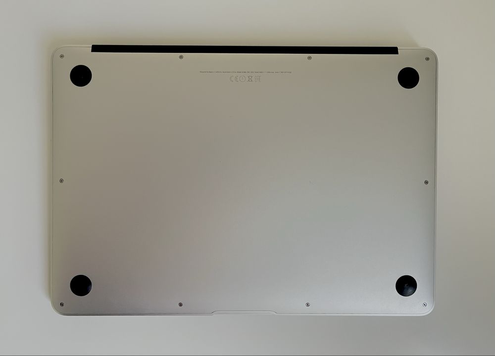 Macbook Air 13-inch 2015 в цвят silver