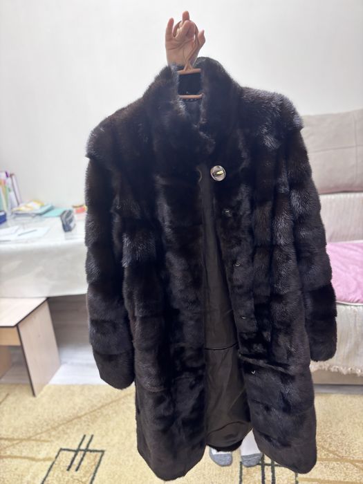 Продаю норковую шубу трансформер 44 р,цвет махагон