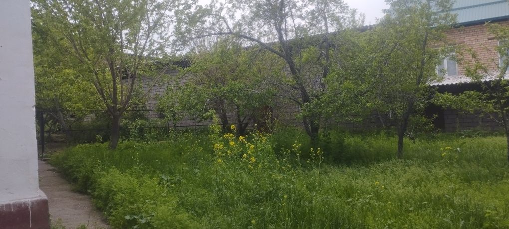 Xovli uy sotiladi