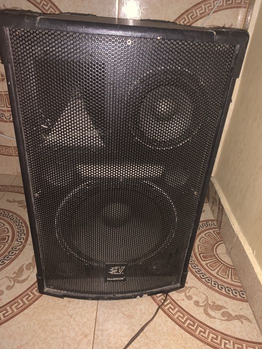 Vand boxe cu mixer pentru evenimente