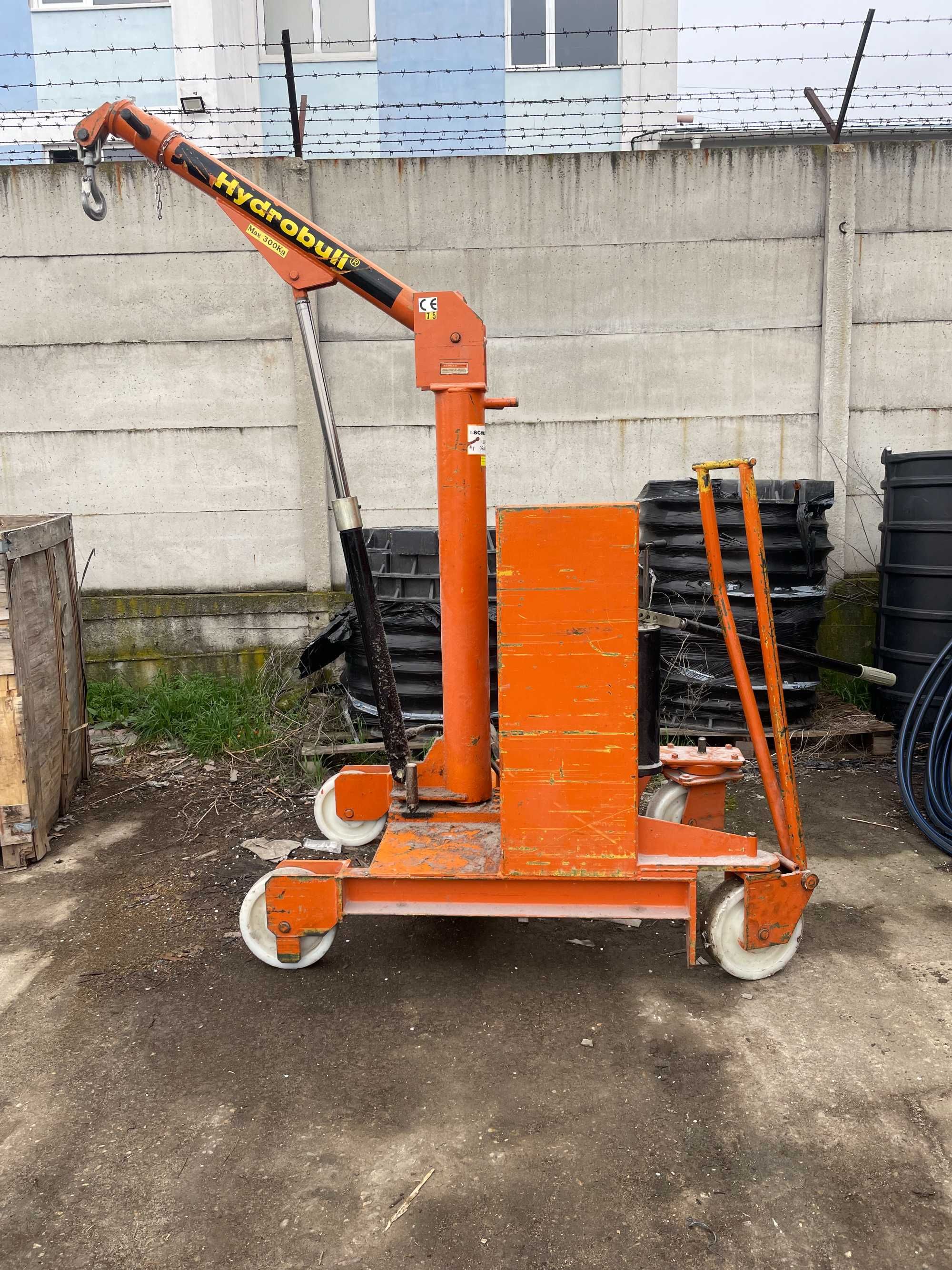 Macara mobilă de atelier Hydrobull HB300