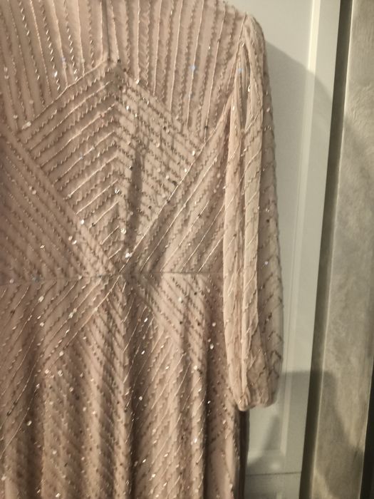 Rochie brodata cu paiete