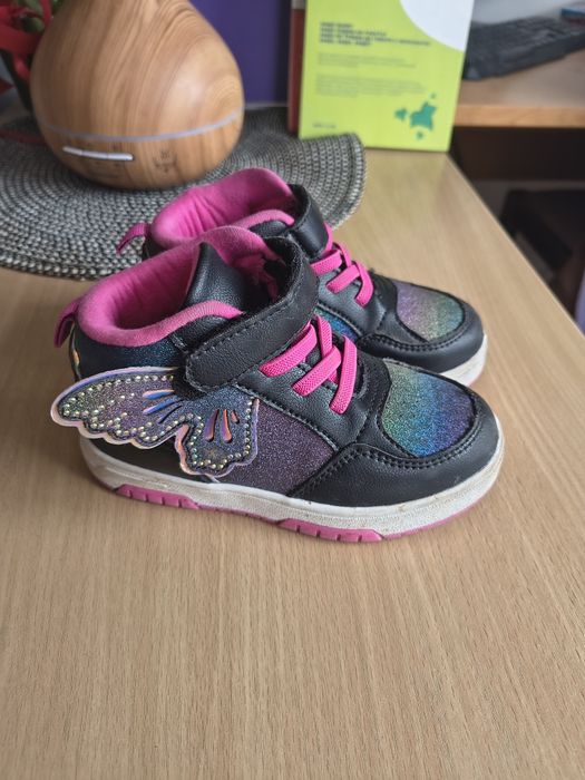 Маратонки с пеперуди 26ти номер