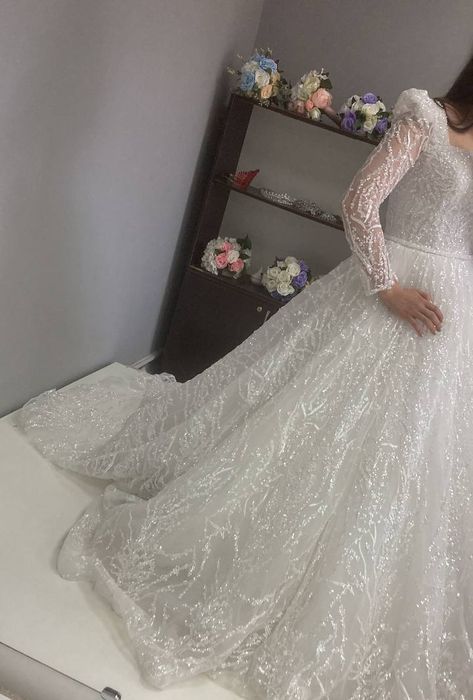 Платье свадебное, ликвидация склада