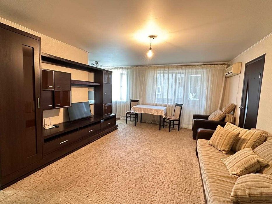 Продам 2 комнатную квартиру в районе ЖД