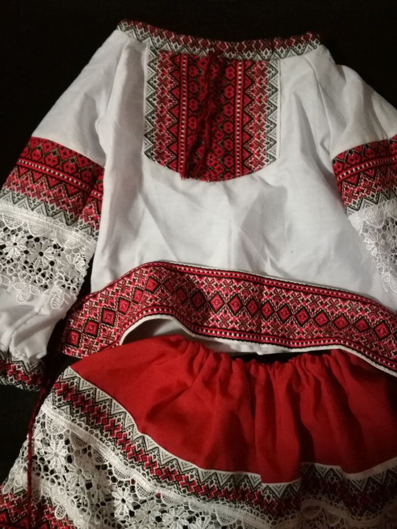 Costum traditional fetite