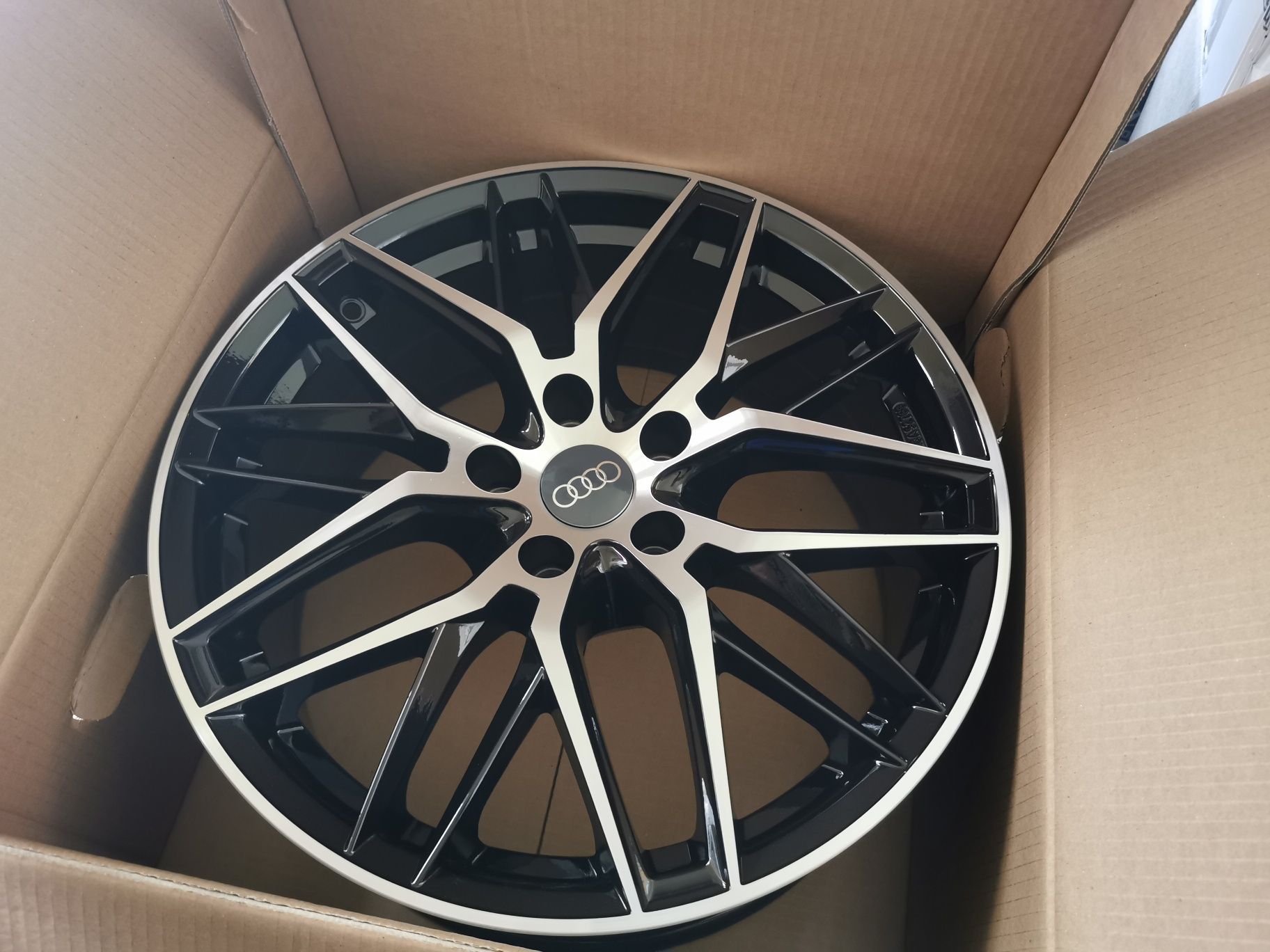 Vand jante de aliaj pentru Audi pe 18 marca Avus model Af19