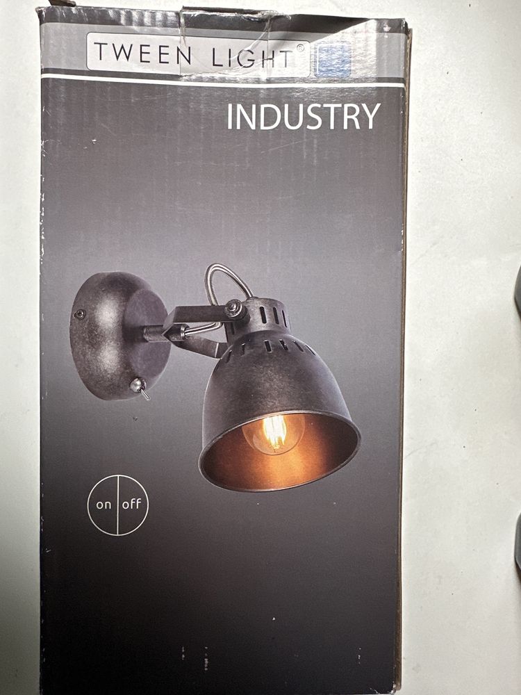 Tween light Industry (Corp iluminat/plafoniera)