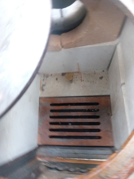 Șemineu tip soba cu plita