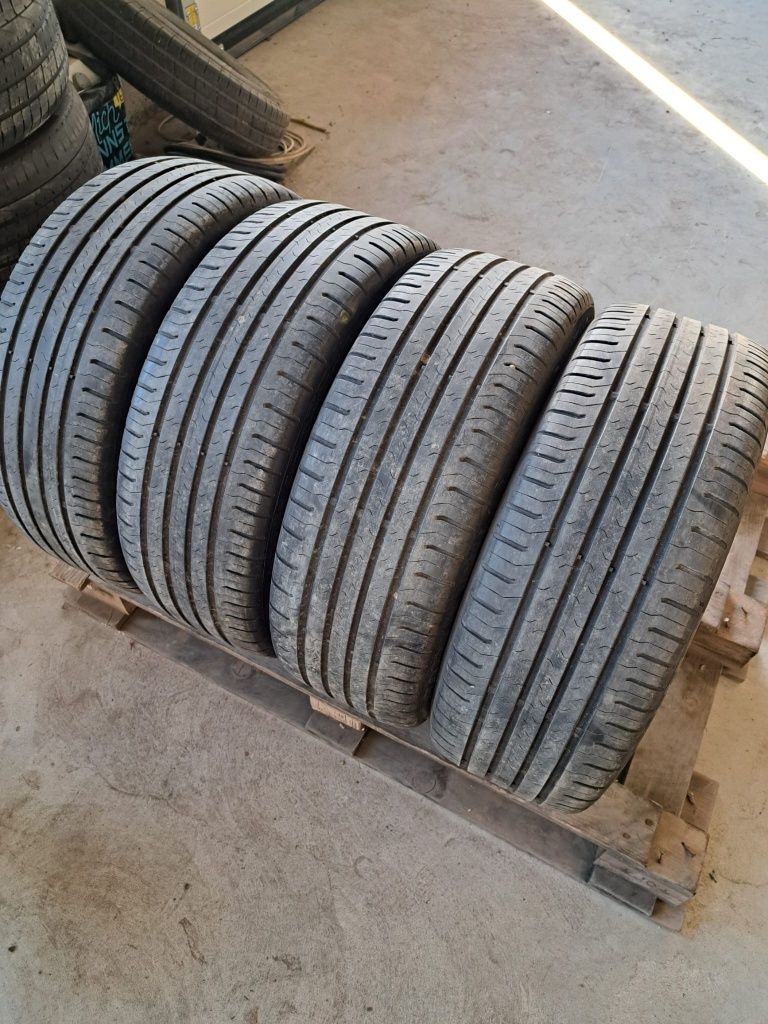 Set 4 anvelope vară 215 55 r17 Continental