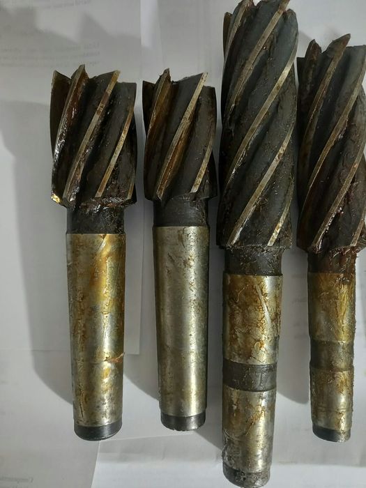 Freza cilindro-frontala / freza deget coada morse