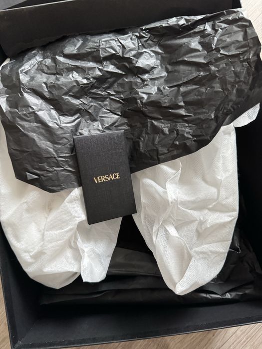 Vand Versace Odiseea