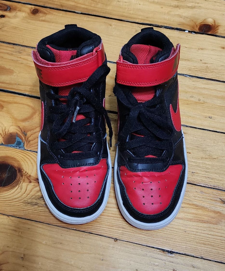 Nike Сникърси Court Borough Mid 2 
Сникърси Court Borough MidNike
Сник