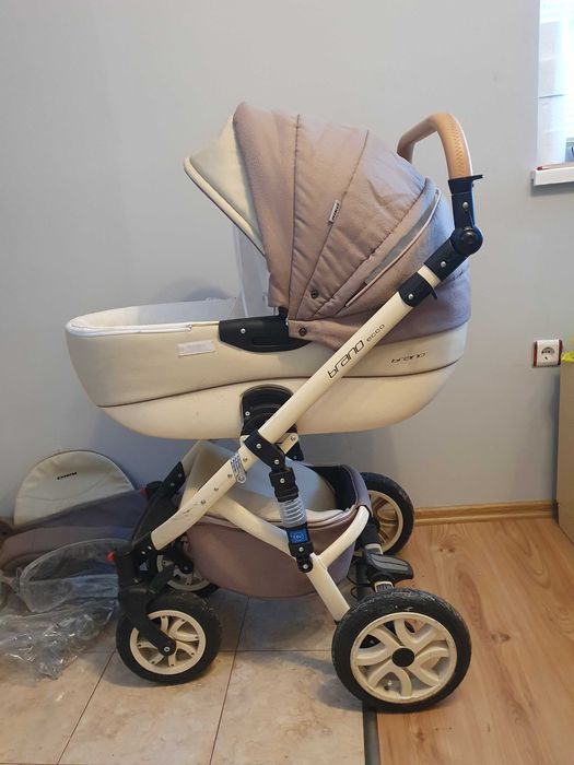 продавам бебешка количка