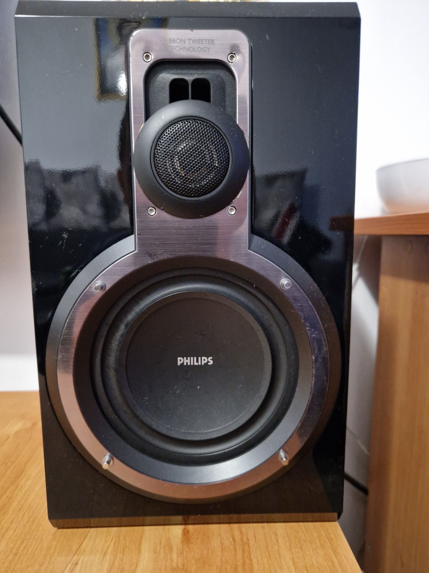Boxe Philips MCD716