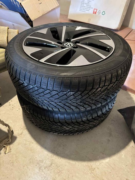 Pirelli Cinturato Winter 2 255/45 R19 noi 2025