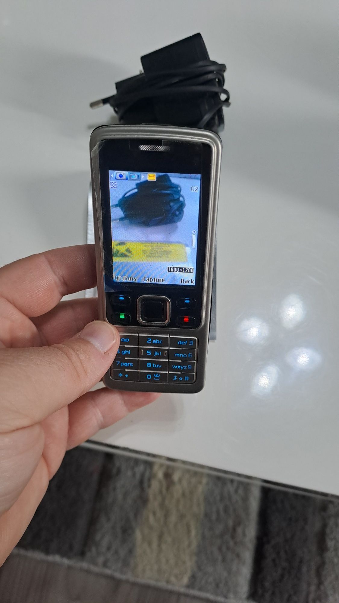 Vând Nokia 6300 bun
