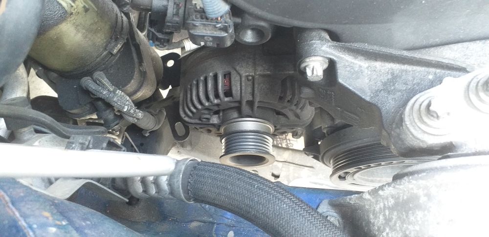 Alternator opel astra h   16 16 v  2007