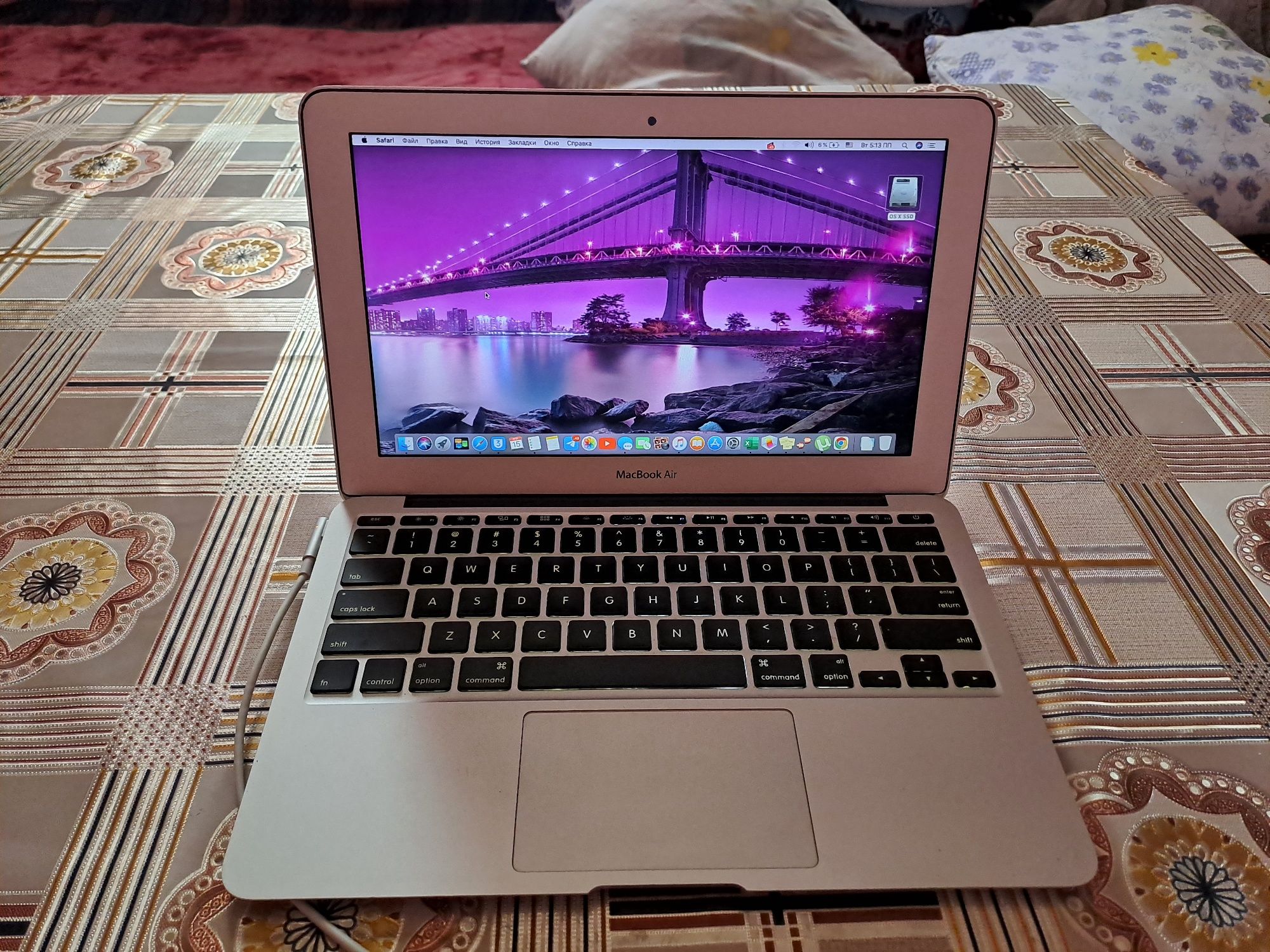 MacBook Air (11-inch, mid 2011)