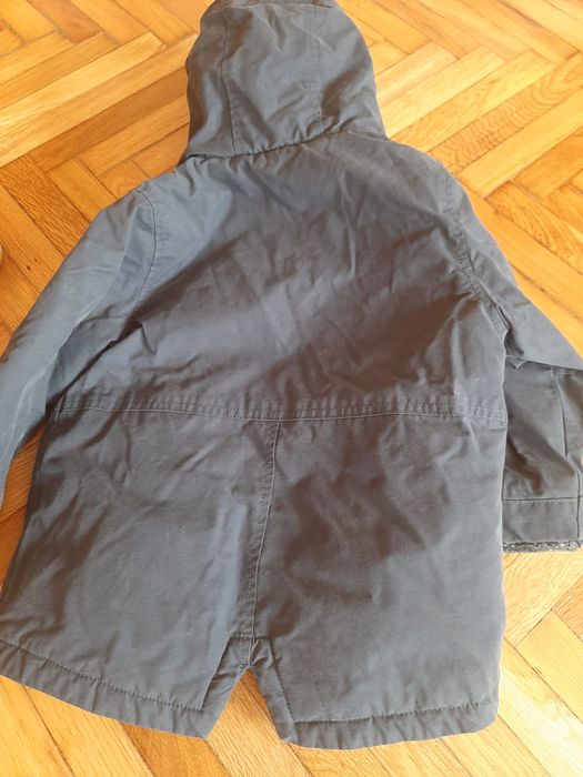 Geaca groasa marimea 98 pt baieti cu gluga si bundita