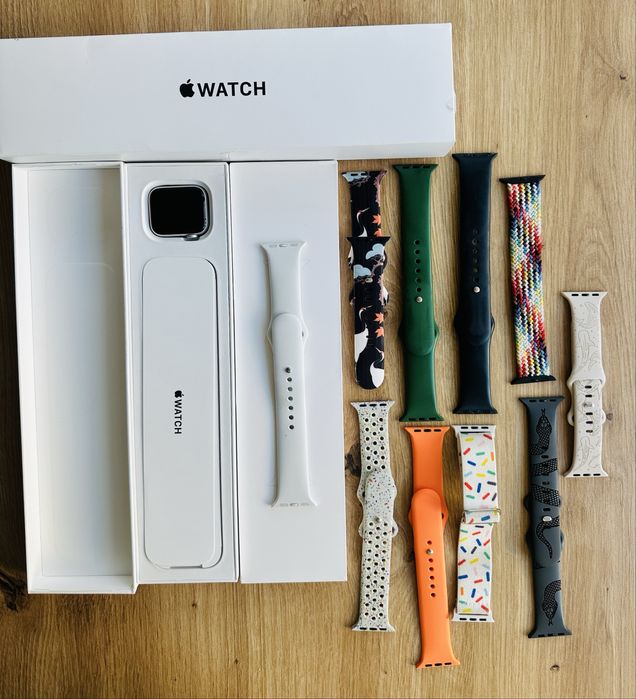 Apple Watch SE (2nd Gen) 40mm – Silver Aluminum