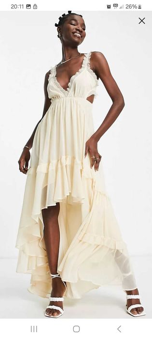 Рокля водопад ASOS DESIGN с необр
 край на ръба в крем