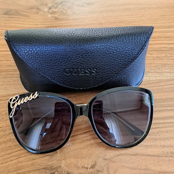 Дамски слънчеви очила Guess