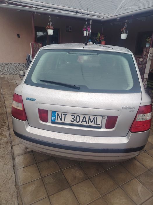 VÂND FIAT STILO 
Motor 1.6
Benzina 
Cauciucuri iarna+vara
Acte la zi