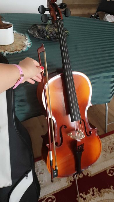 Vand violoncel 1/4 in stare excelenta