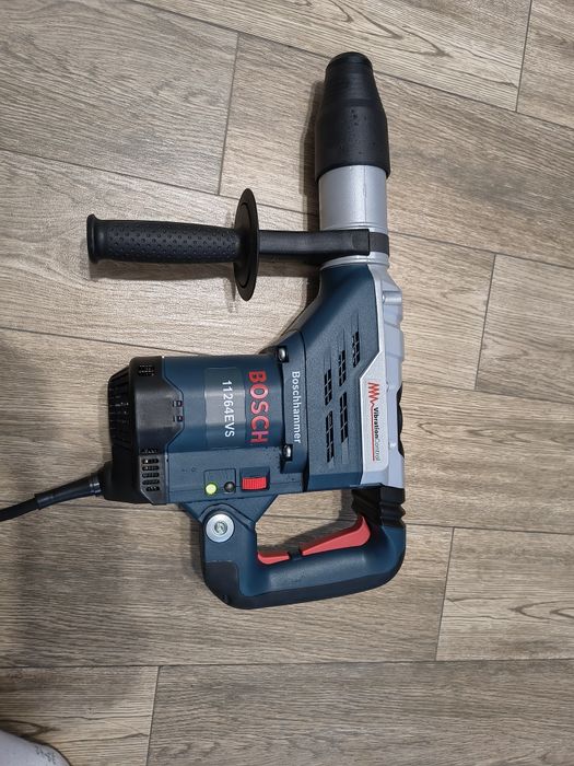 Vând rotopercutor Bosch profesional heavy duty