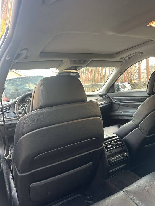 Vand Bmw 740d km reali euro 5
