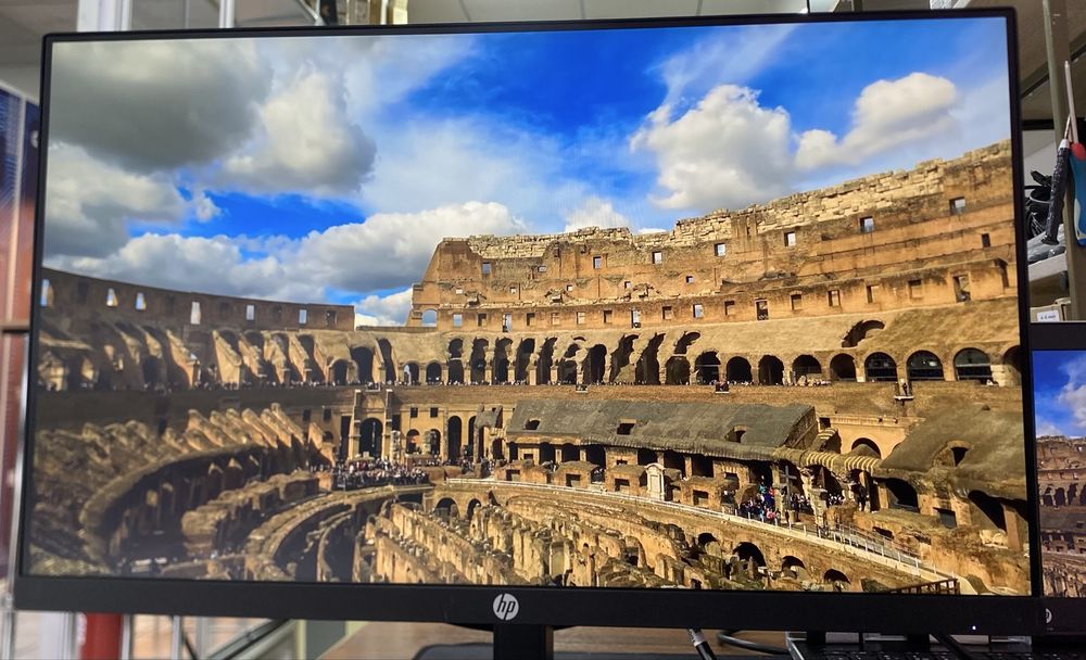HP P244 | 23.8 дюйма. Профессиональный монитор, идеален для работы