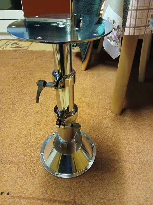 Телескопична стойка за яхти и каравани