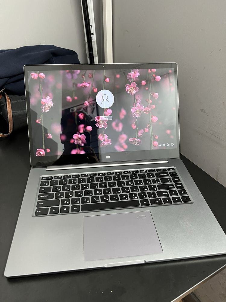 Core i7 8550U/16gb/256 gb MI