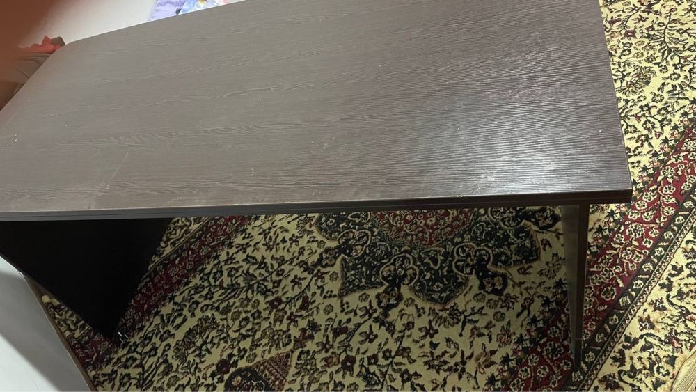 Стол      офисный