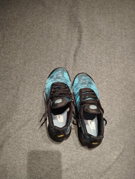 Nike snikrsi air max plus 36