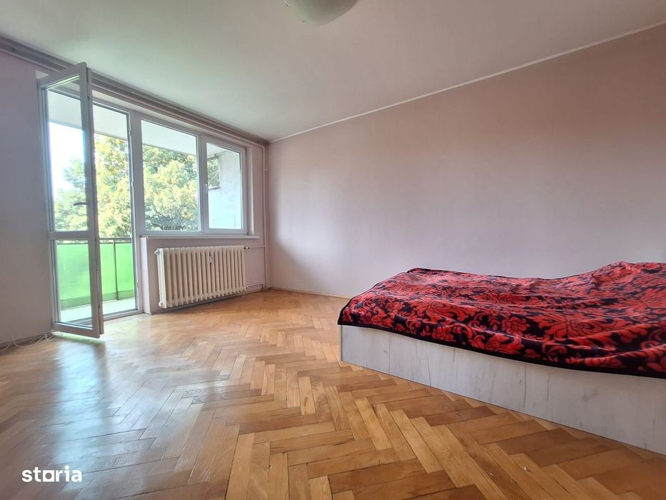 Apartament 3camere, de vanzare, decomandat,in Plopilor, zona linistita