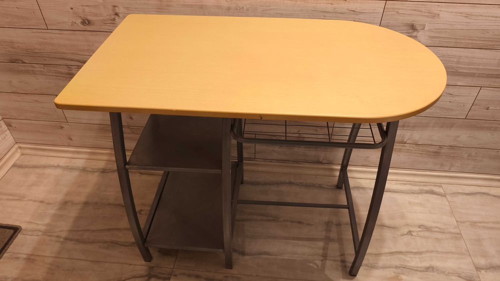 Малка кухненска маса