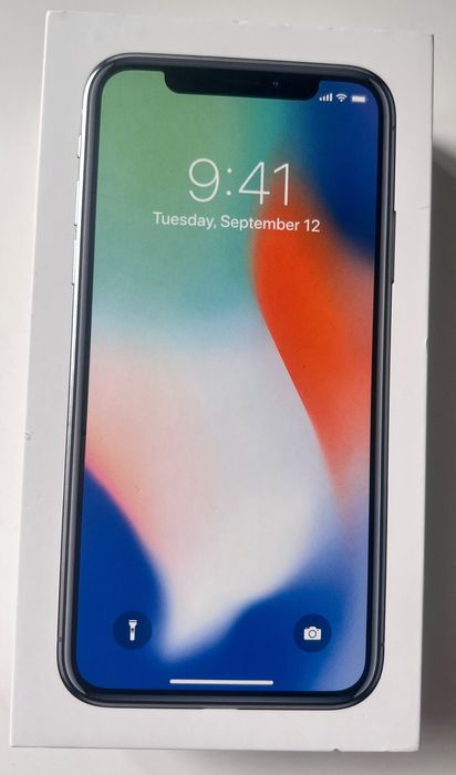 IPhone X 64 GB Отличен