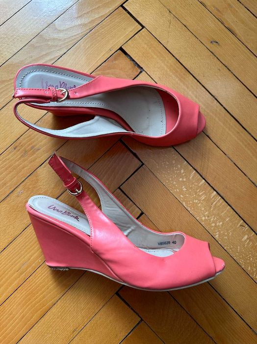 Елегантни сандали 39 номер