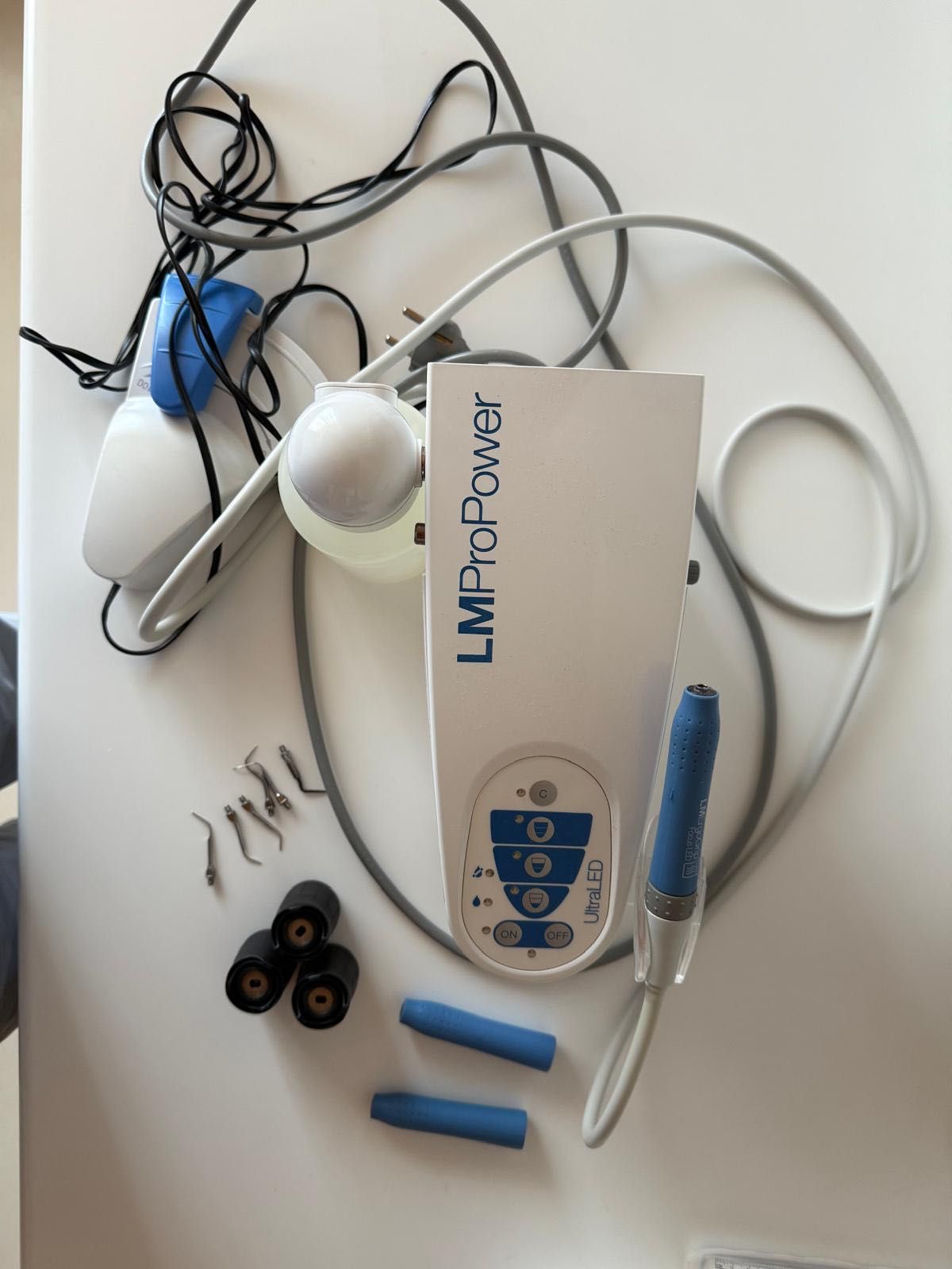 Aparat dentar detartraj ultrasunete LM ProPower UltraLED