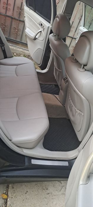 VAND Mercedez Benz