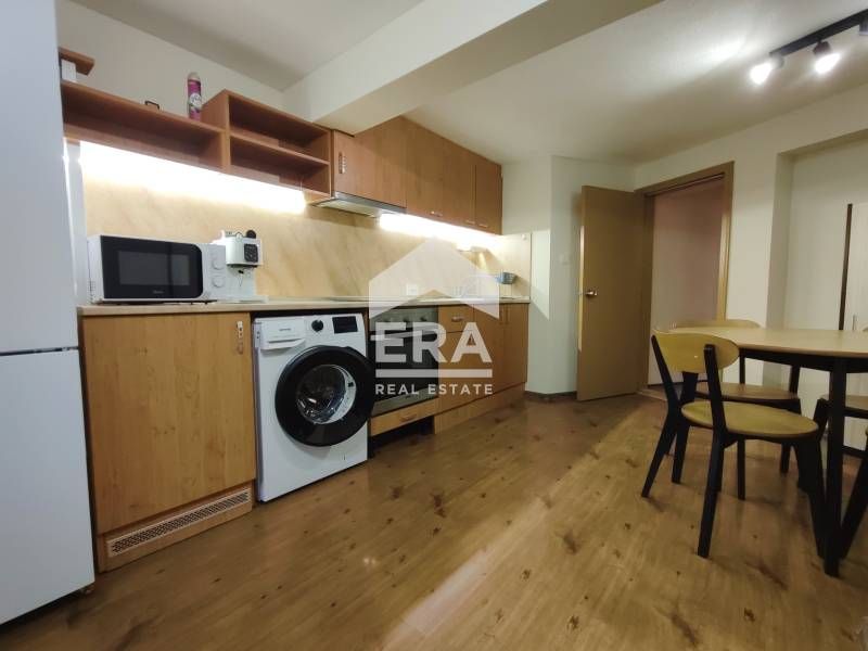 Дава се под наем Двустаен апартамент в Варна, Левски - 66 кв.м за 333 € - Снимка #3