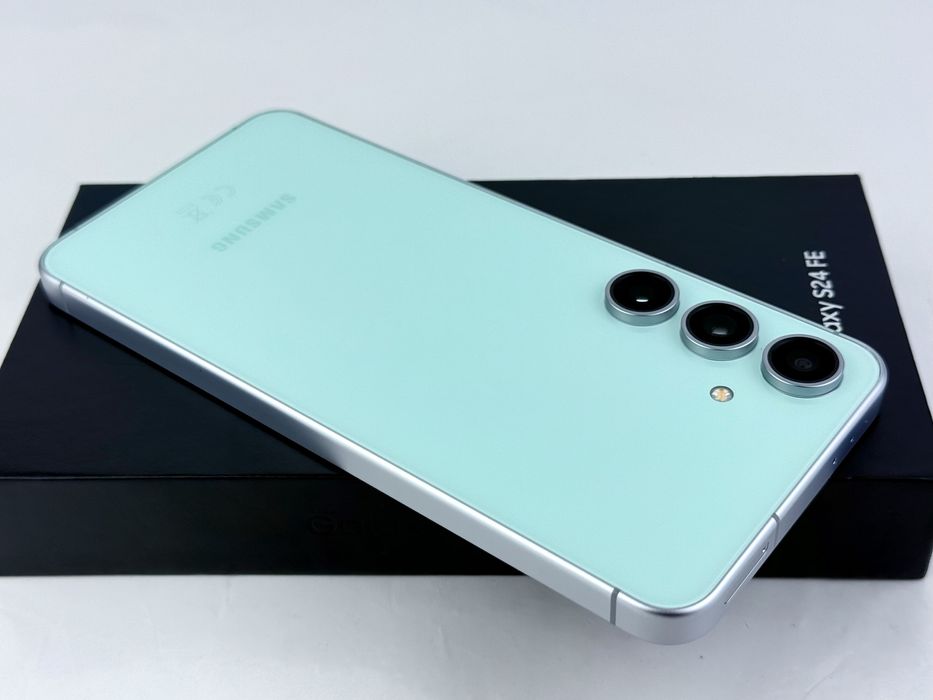 НОВ! Samsung Galaxy S24 FE 5G 128GB 8RAM Mint 2г. Гаранция!