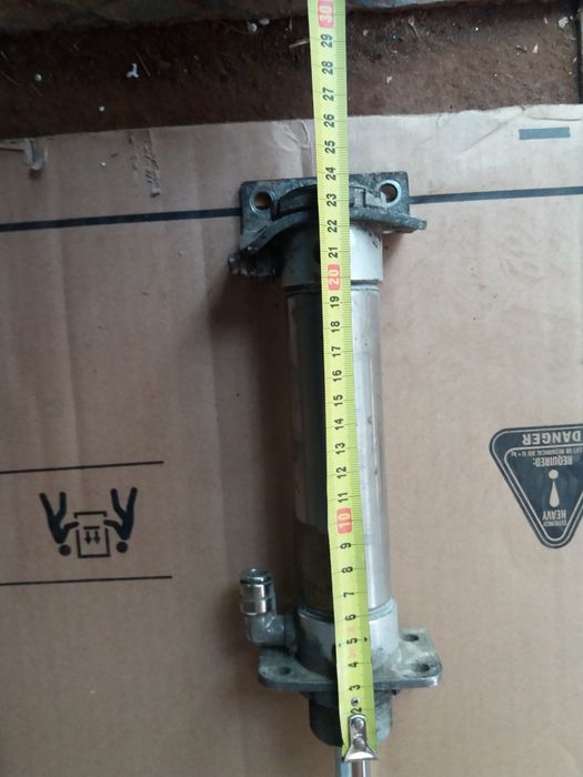 Пневмоцилиндр количество 5 штук