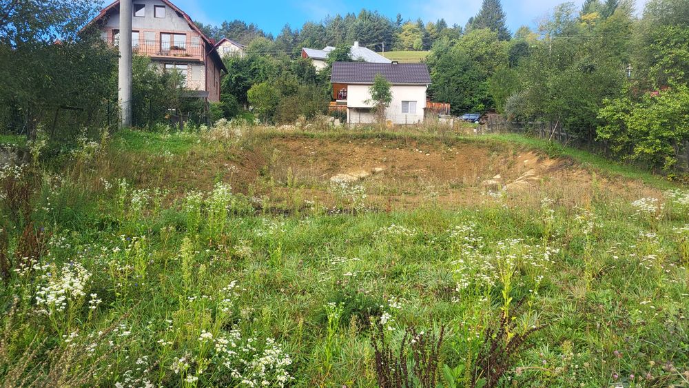 Teren intravilan de vinzare