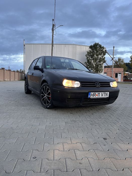 Volkswagen Golf 4 an 2002 motor 1.6 16 v 105 cp benzina