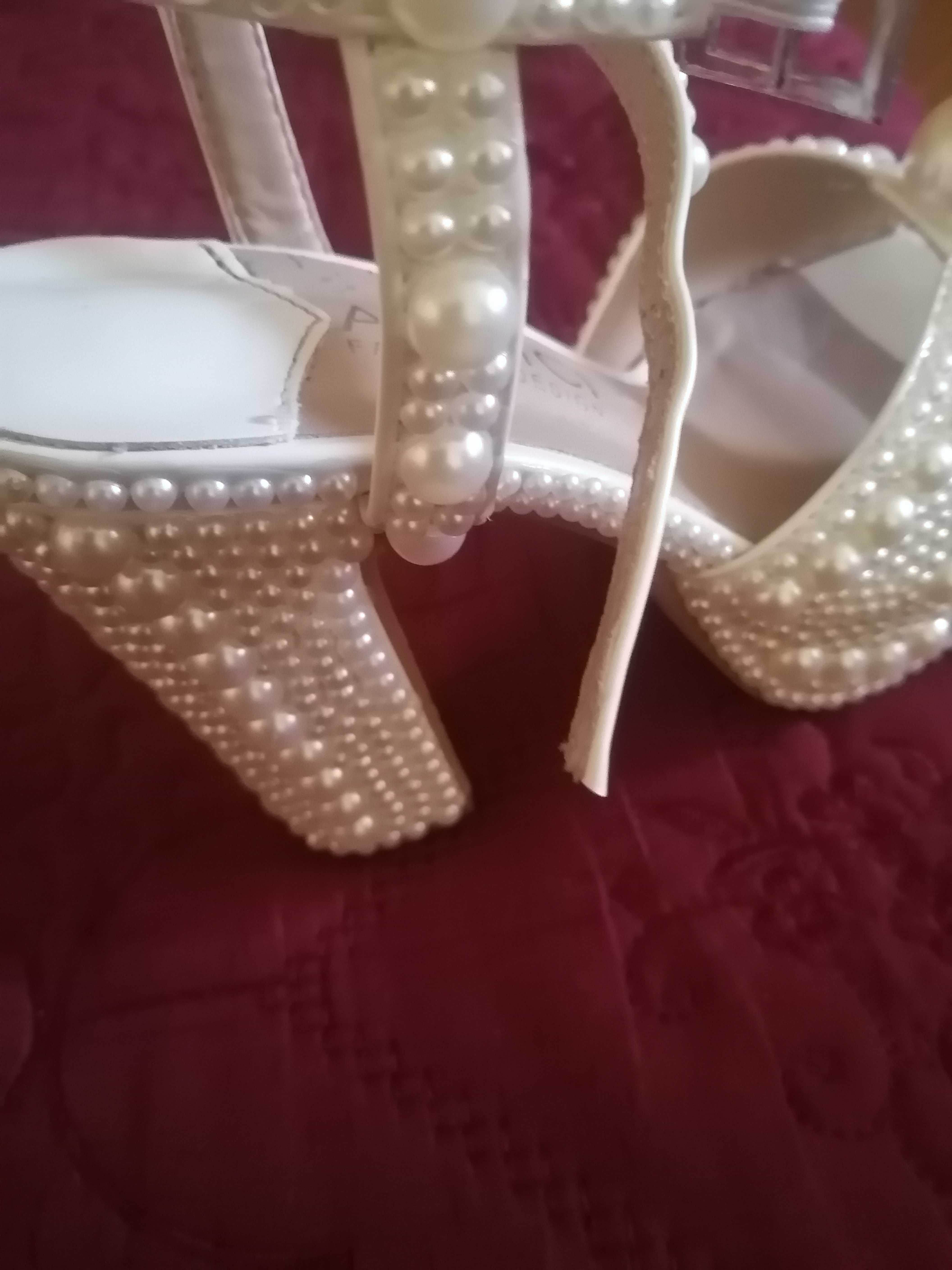 Sandale eveniment