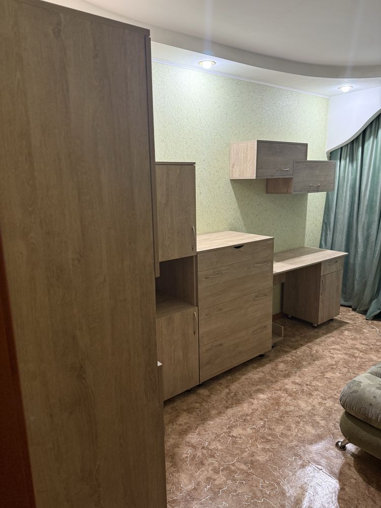 Гарнитур в детскую комнату