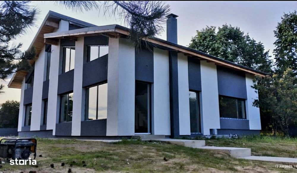 Casa in Hlincea la 4 km de Selgros,170 mp,1500 mp teren,aer curat